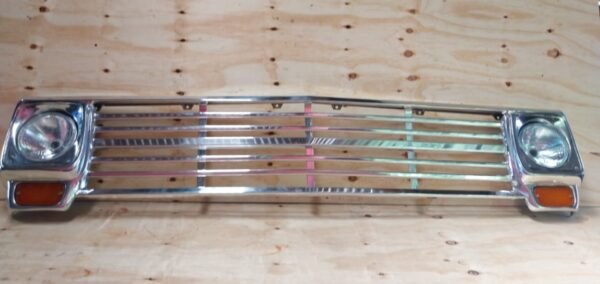 Grade modelo Americana - Faróis simples