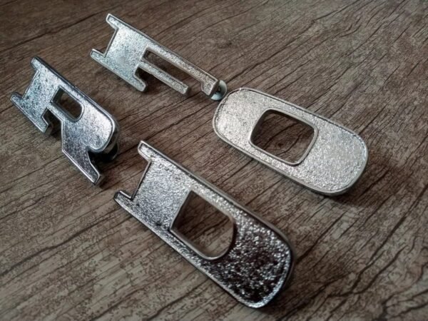 Emblema Ford do Capô