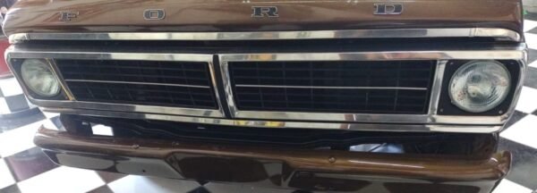 Grade modelo Original Nacional - Faróis simples