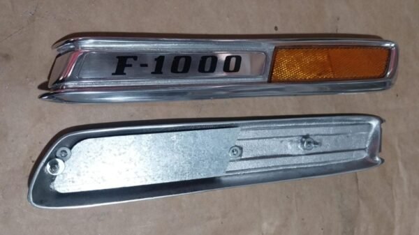 Emblema Lateral do Capô F-100 / F-1000