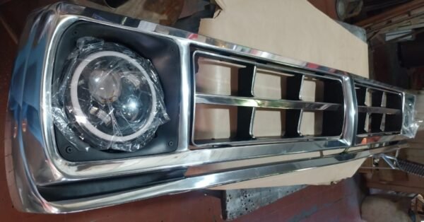 Grade Modelo Americana – Faróis LED